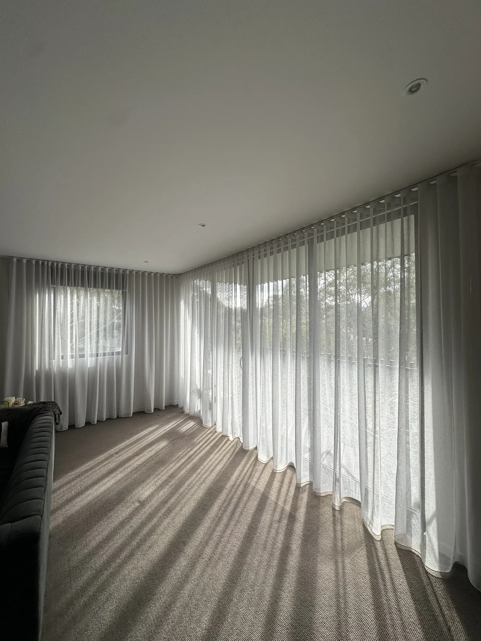 Bended Sheer Curtains for Apartment detail 2