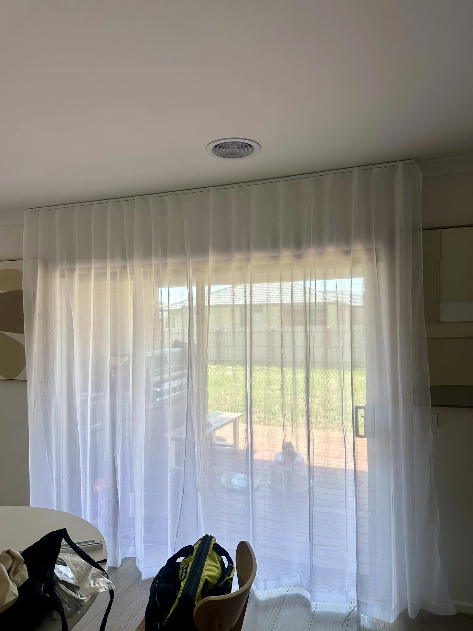 Ceiling-Mounted Sheer Curtain Installation detail 2