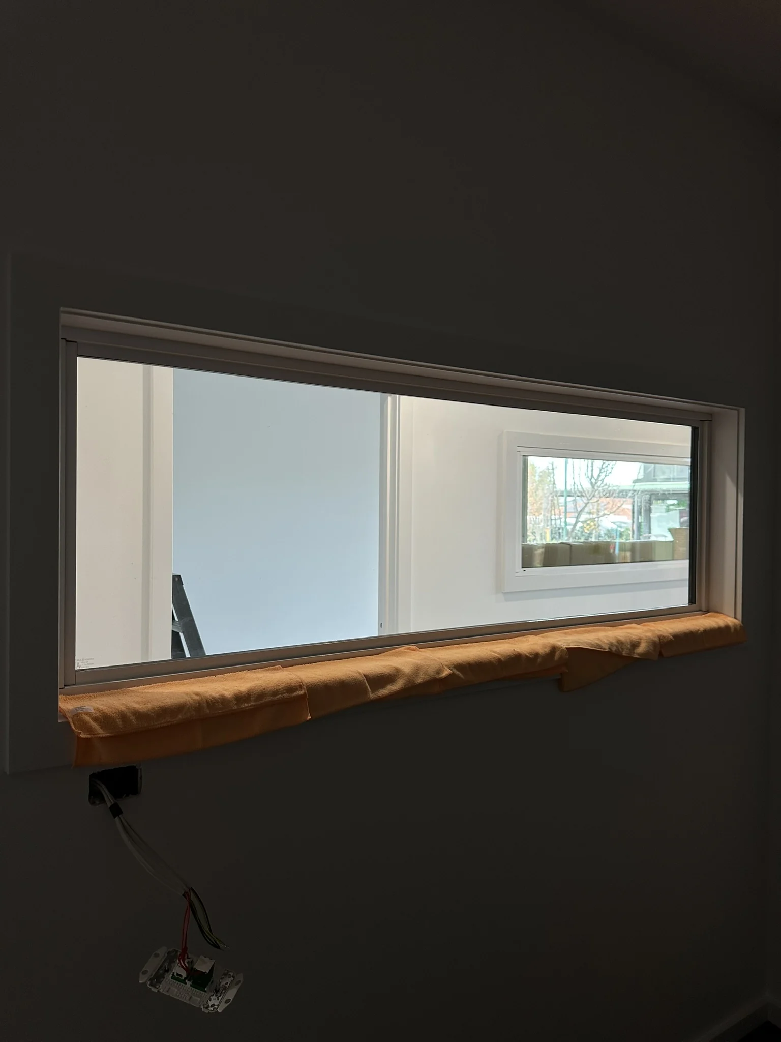 Frost Tint for Patient Privacy detail 3