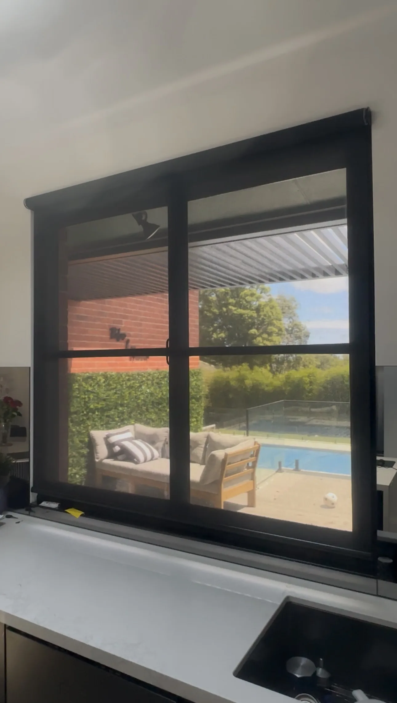 Motorised Screen Roller Blind Installation detail 5