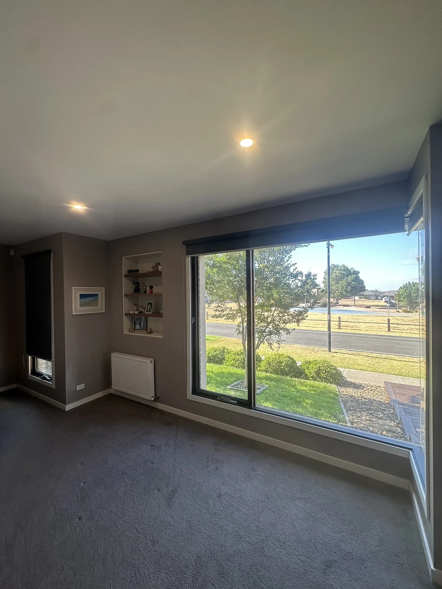 Master Roller Blinds & Ceiling-Mounted Sheers Package detail 2