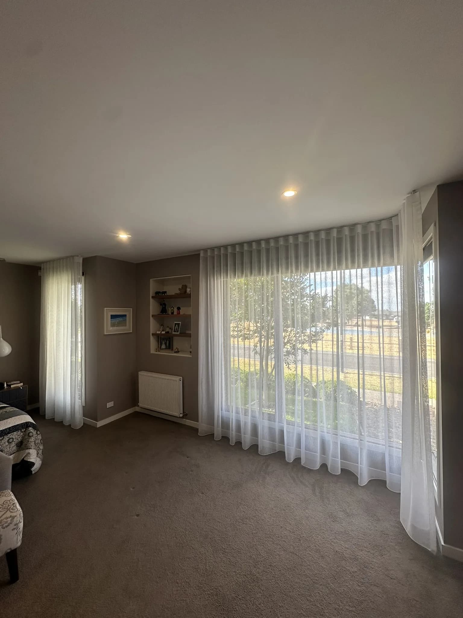 Master Roller Blinds & Ceiling-Mounted Sheers Package detail 4