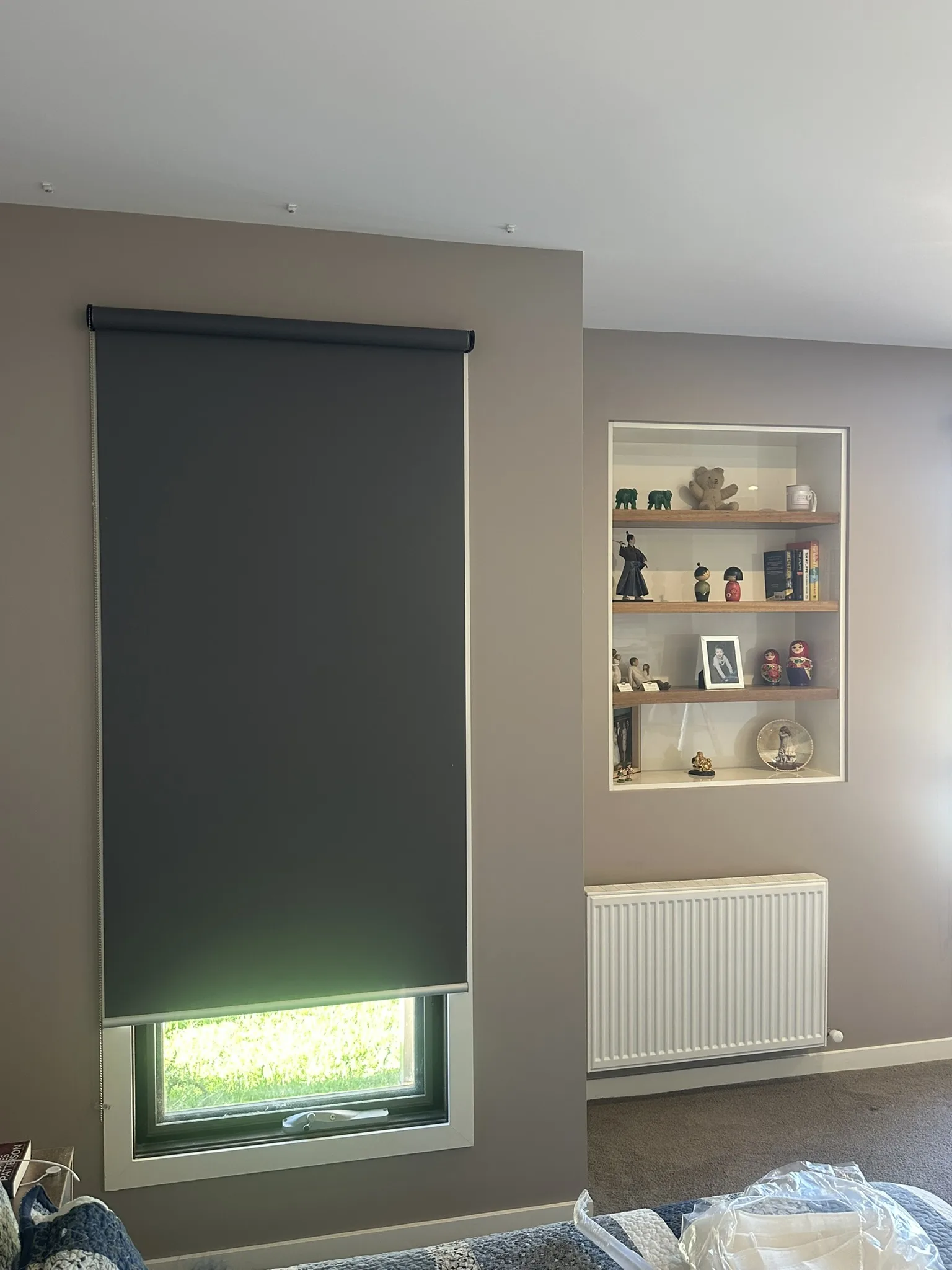 Master Roller Blinds & Ceiling-Mounted Sheers Package detail 3