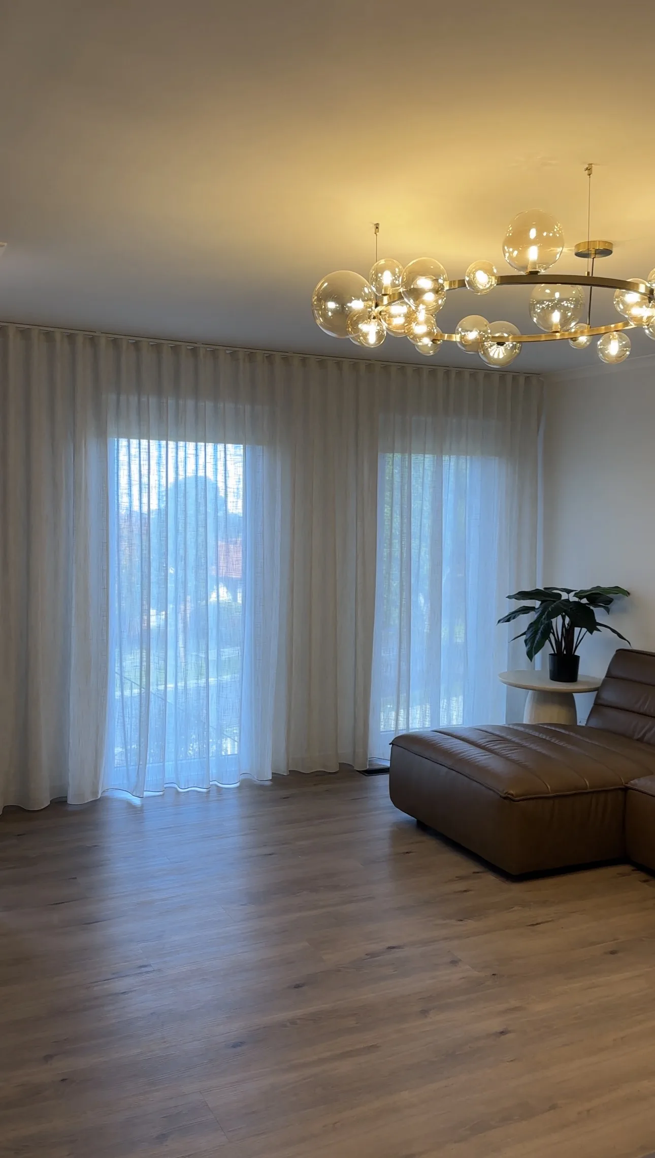 Roller Blinds and Sheer Curtains Package for Modern Home detail 3