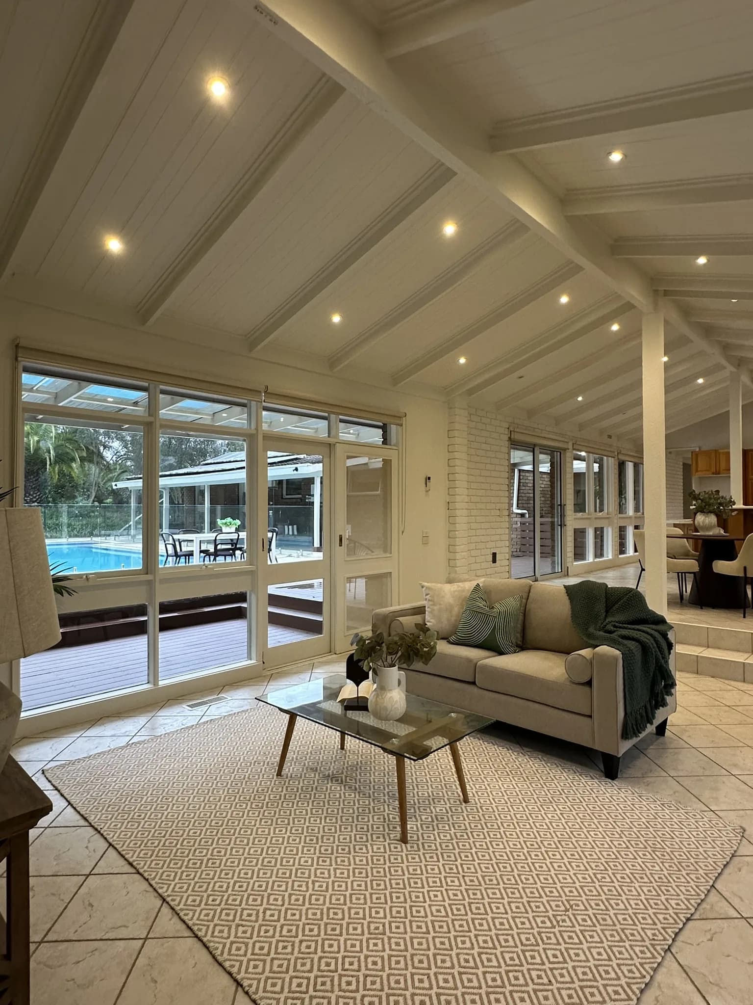 Screen and Blockout Roller Blinds for Large Prestigious Home — photo 7 of 10